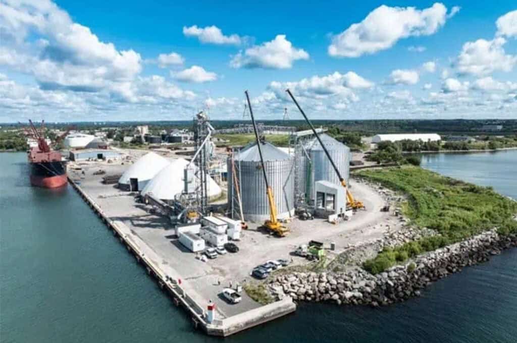 Oshawa grain export terminal eagle view.